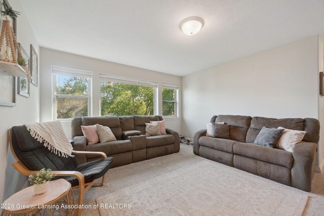 16939 Willowbrook Drive, Haslett, MI 48840