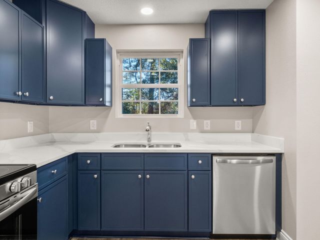 810 Wisteria Dr, Deridder, LA 70634