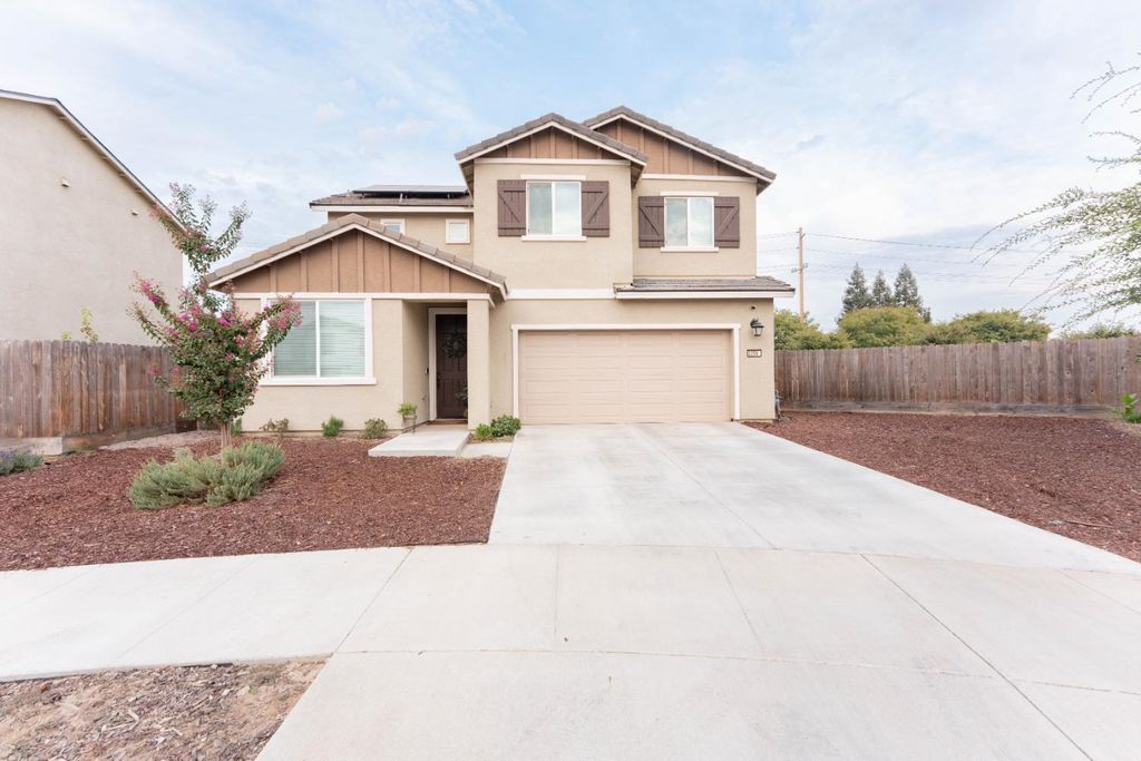 Image 1 of property listing at 2258 S Manzanita Court, Visalia, CA 93292