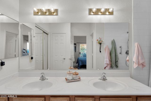 4632 E SHOMI Street, Phoenix, AZ 85044