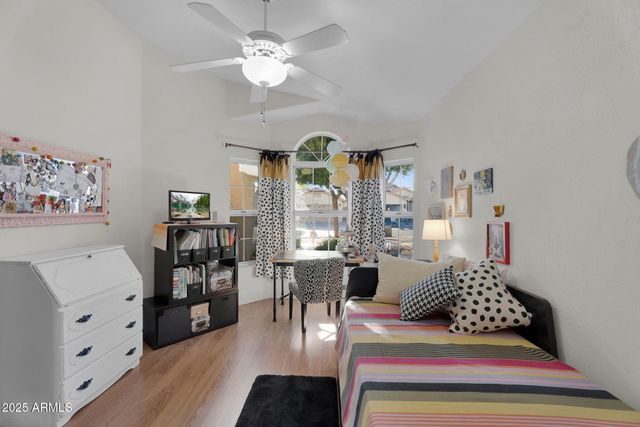 4632 E SHOMI Street, Phoenix, AZ 85044