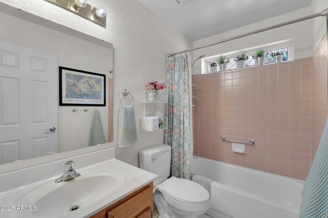 4632 E SHOMI Street, Phoenix, AZ 85044