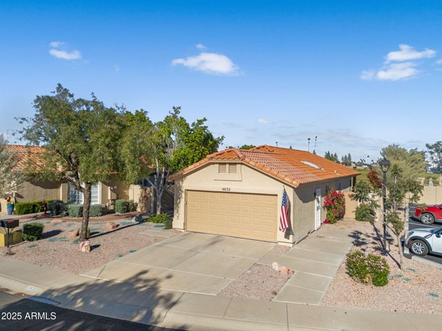 4632 E SHOMI Street, Phoenix, AZ 85044