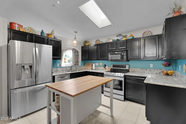 4632 E SHOMI Street, Phoenix, AZ 85044