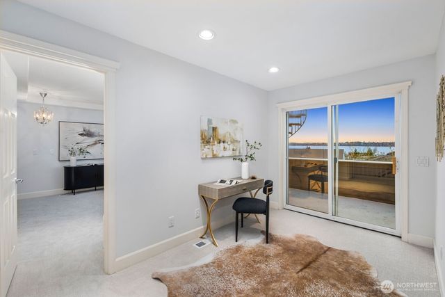 221 4th Street S, Kirkland, WA 98033