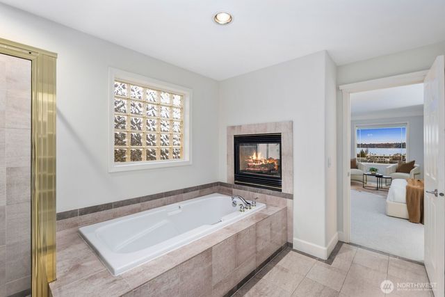 221 4th Street S, Kirkland, WA 98033