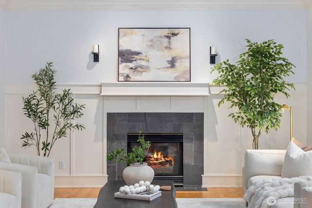 221 4th Street S, Kirkland, WA 98033