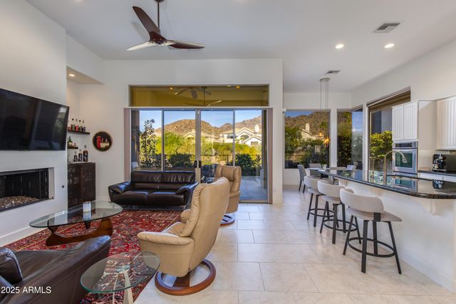 3130 E Squaw Peak Circle, Phoenix, AZ 85016