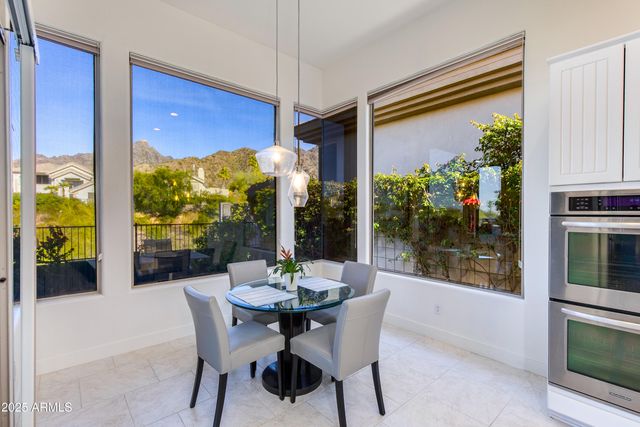 3130 E Squaw Peak Circle, Phoenix, AZ 85016