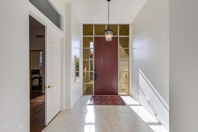 3130 E Squaw Peak Circle, Phoenix, AZ 85016