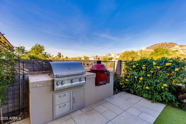 3130 E Squaw Peak Circle, Phoenix, AZ 85016