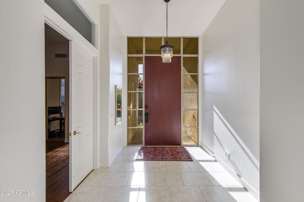 3130 E Squaw Peak Circle, Phoenix, AZ 85016 — photo 4
