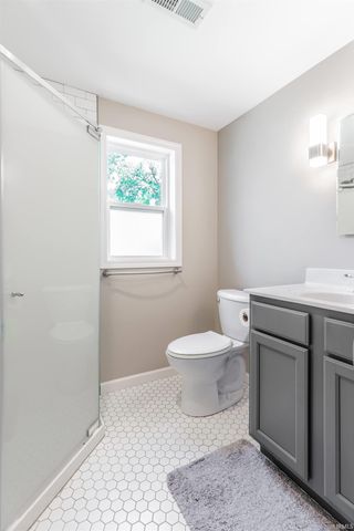 5813 Twickingham Drive, Evansville, IN 47711