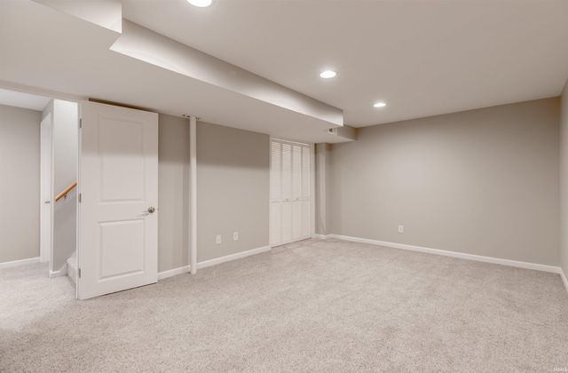 5813 Twickingham Drive, Evansville, IN 47711