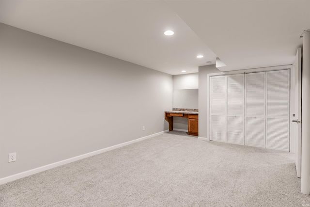 5813 Twickingham Drive, Evansville, IN 47711