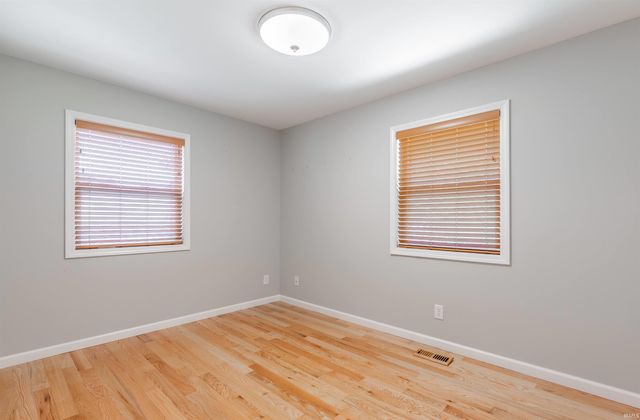 5813 Twickingham Drive, Evansville, IN 47711