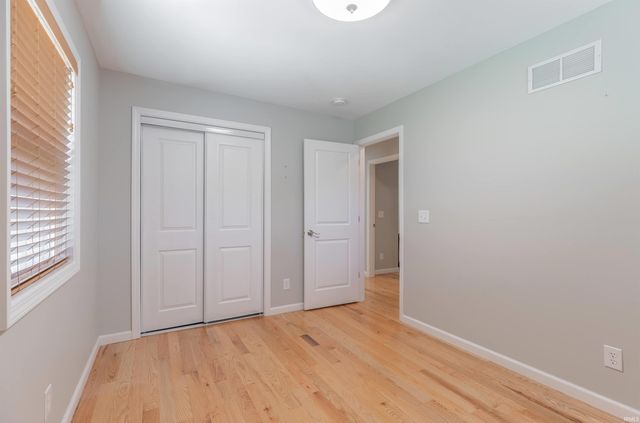 5813 Twickingham Drive, Evansville, IN 47711