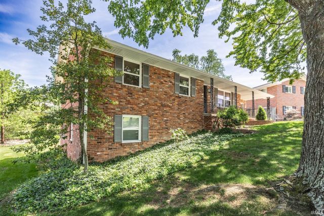 5813 Twickingham Drive, Evansville, IN 47711