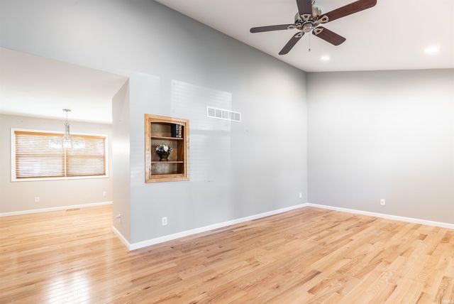 5813 Twickingham Drive, Evansville, IN 47711
