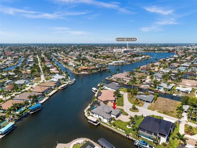 5201 Skylark Ct, Cape Coral, FL 33904