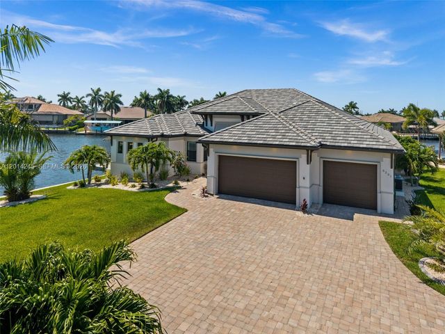 5201 Skylark Ct, Cape Coral, FL 33904