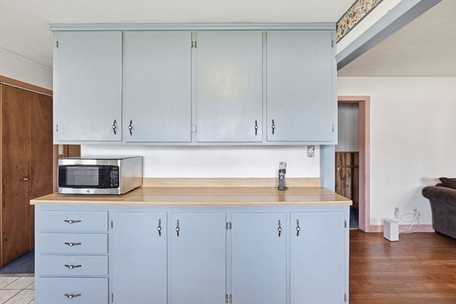 3 Amherst St, Grafton, MA 01536