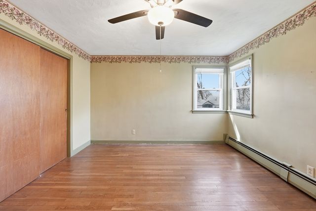 3 Amherst St, Grafton, MA 01536