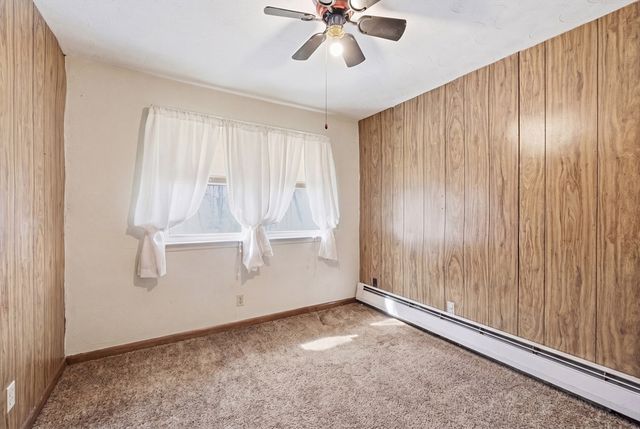 3 Amherst St, Grafton, MA 01536