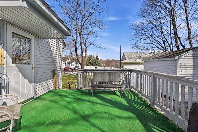 3 Amherst St, Grafton, MA 01536