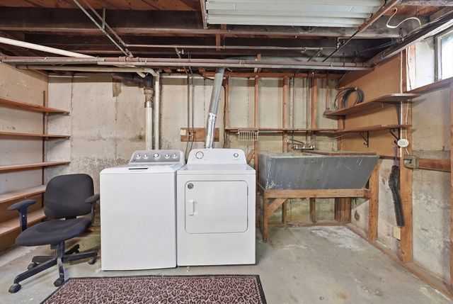 3 Amherst St, Grafton, MA 01536