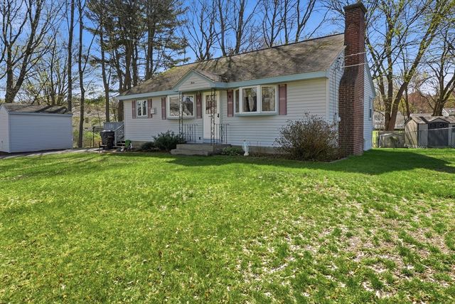3 Amherst St, Grafton, MA 01536
