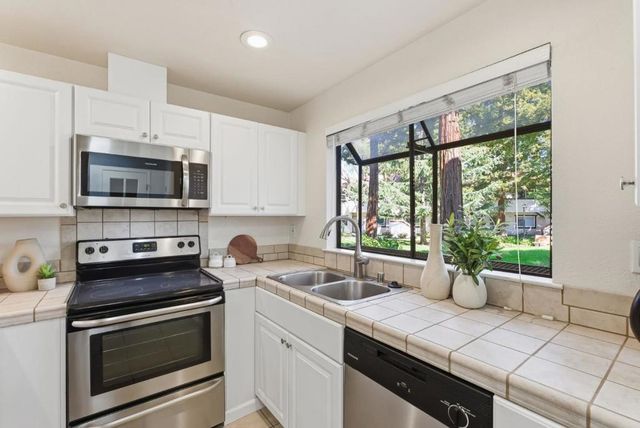 1400 Bowe Avenue 1702, Santa Clara, CA 95051