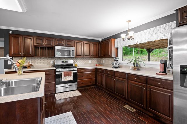 15033 Log Cabin Lane, Soddy Daisy, TN 37379