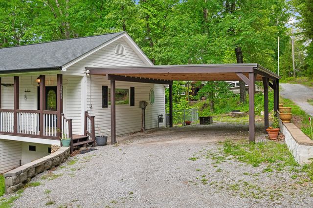 15033 Log Cabin Lane, Soddy Daisy, TN 37379