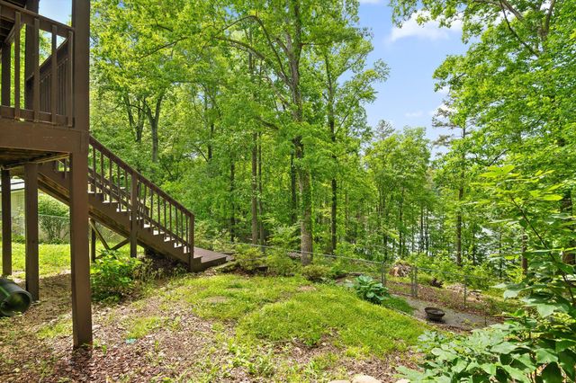 15033 Log Cabin Lane, Soddy Daisy, TN 37379