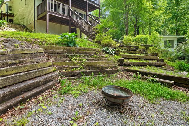 15033 Log Cabin Lane, Soddy Daisy, TN 37379