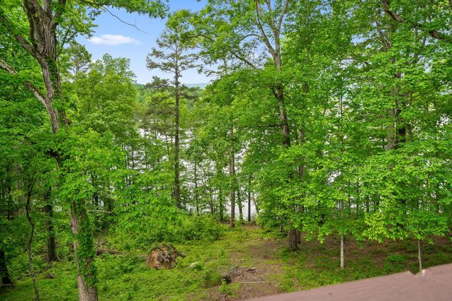 15033 Log Cabin Lane, Soddy Daisy, TN 37379