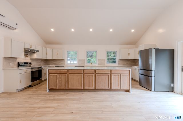 280 Shore Road, Old Lyme, CT 06371