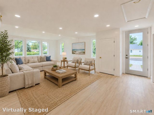 280 Shore Road, Old Lyme, CT 06371
