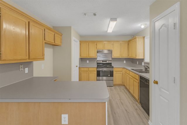 6713 Haltom Road, Fort Worth, TX 76137