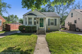 19446 Washtenaw Street, Harper Woods, MI 48225
