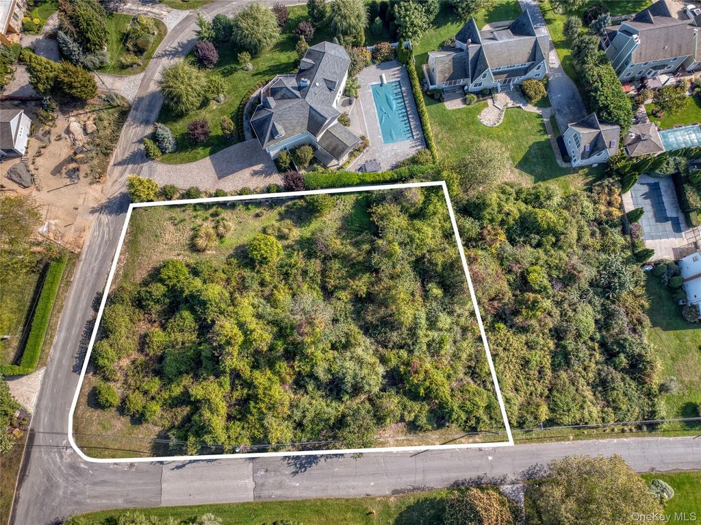925 Sound Drive, Greenport, NY 11944