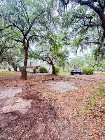 4107 Davison Road, Ravenel, SC 29470
