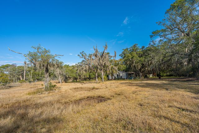 4107 Davison Road, Ravenel, SC 29470