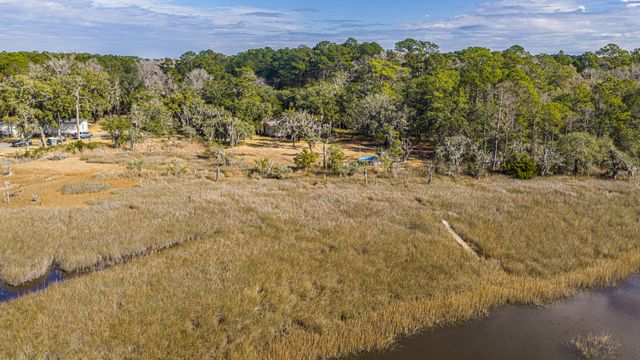 4107 Davison Road, Ravenel, SC 29470