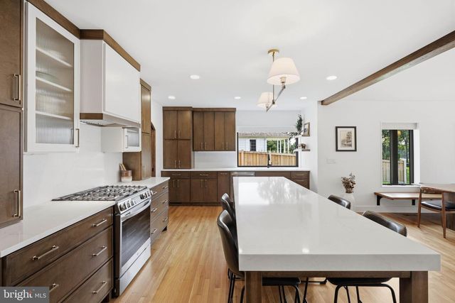 1536 NEW HOLLAND PIKE, Lancaster, PA 17601