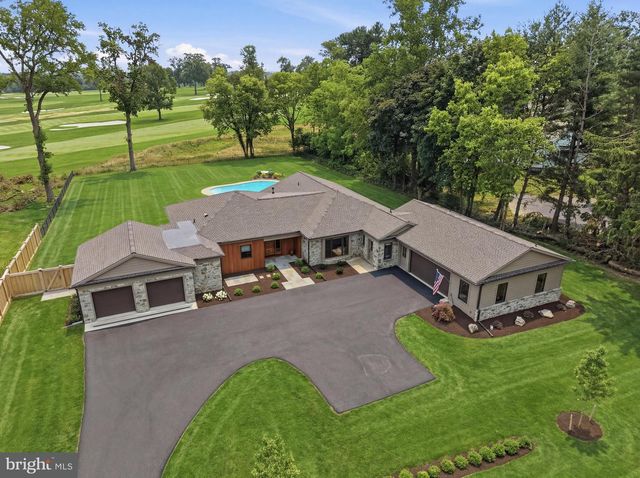 1536 NEW HOLLAND PIKE, Lancaster, PA 17601