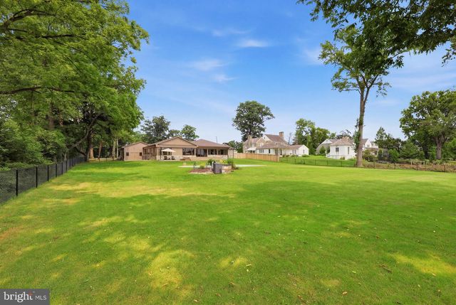 1536 NEW HOLLAND PIKE, Lancaster, PA 17601
