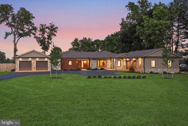 1536 NEW HOLLAND PIKE, Lancaster, PA 17601
