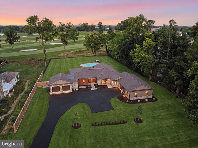 1536 NEW HOLLAND PIKE, Lancaster, PA 17601